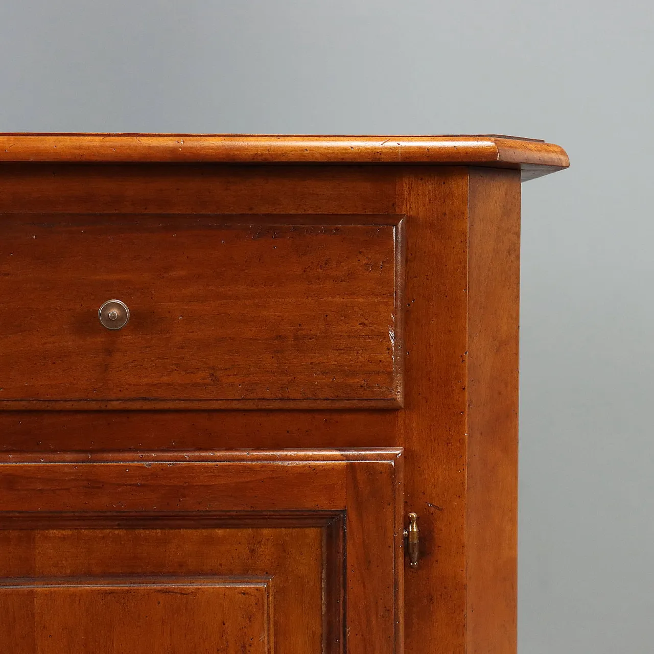 Credenza in noce scantonata, '900 7