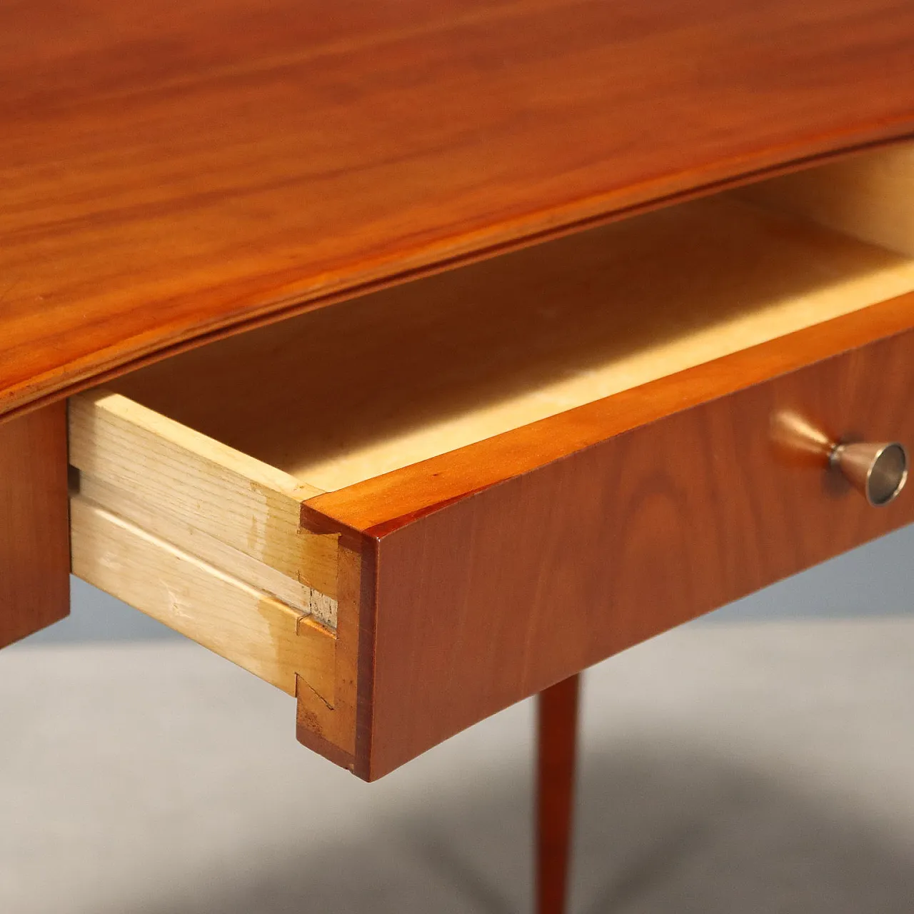 Console in mahogany veneer and brass, 1950s 5