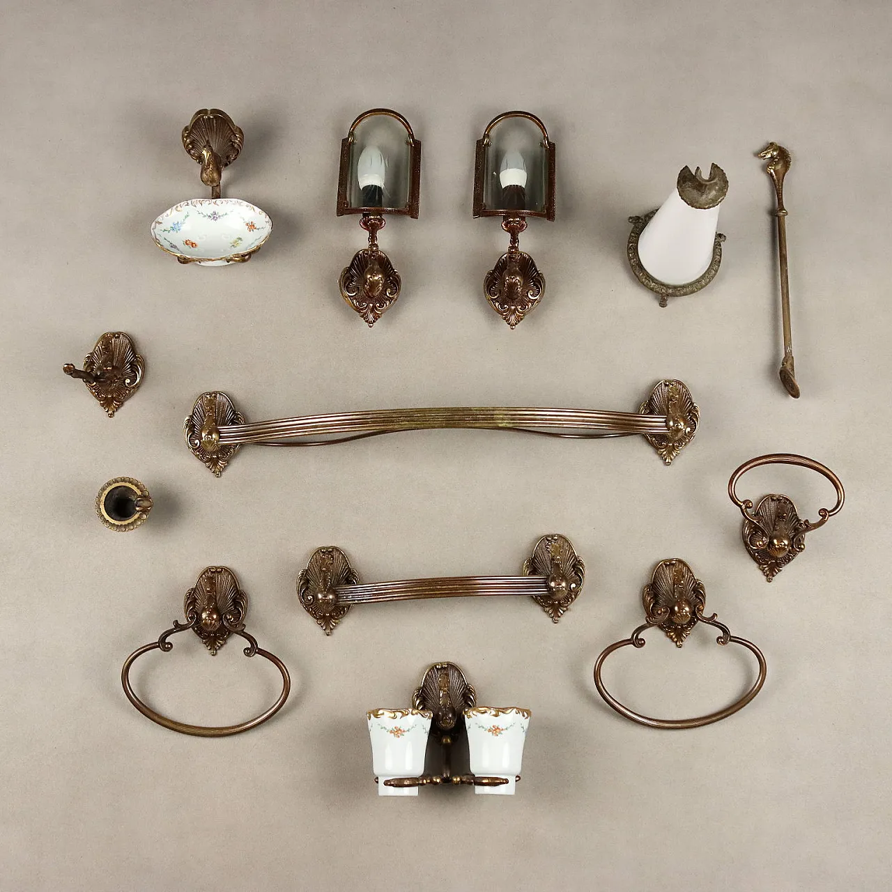 Equestrian themed bathroom accessory set, 20th century 1