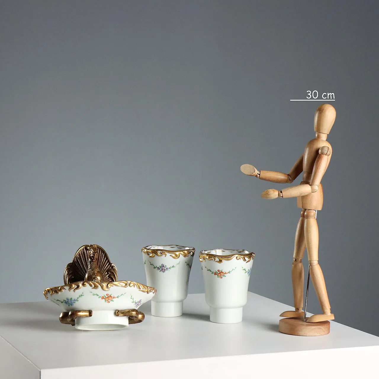 Equestrian themed bathroom accessory set, 20th century 2