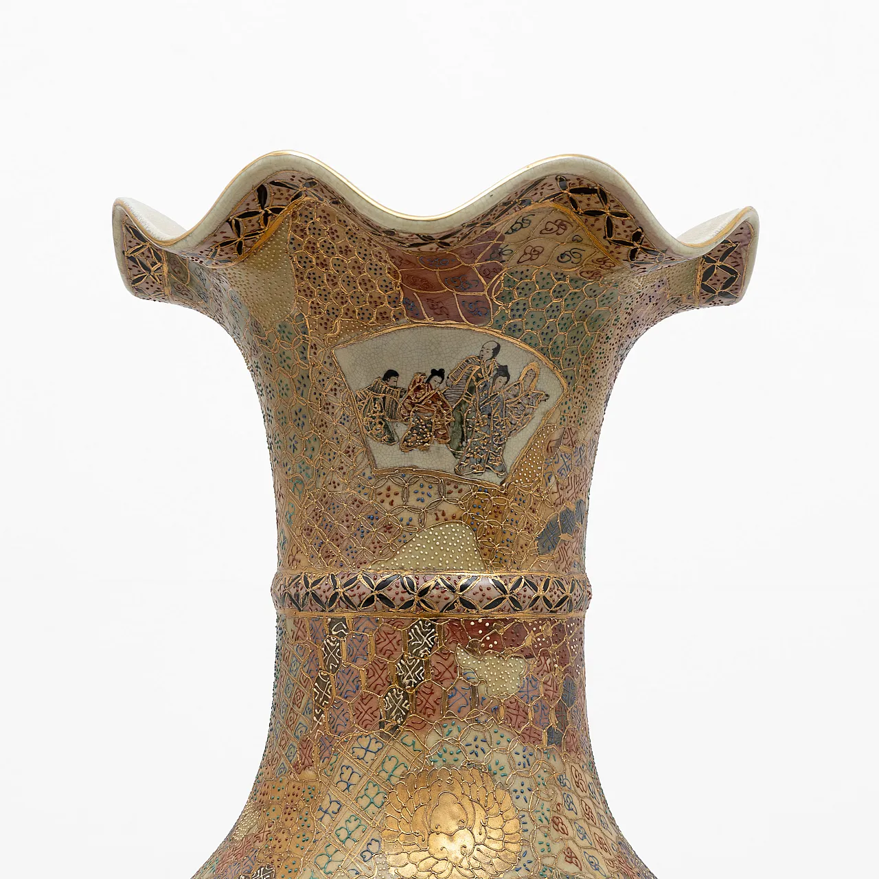 Large Royal Satsuma vase with figural on gilded ground, early 20th c. 5