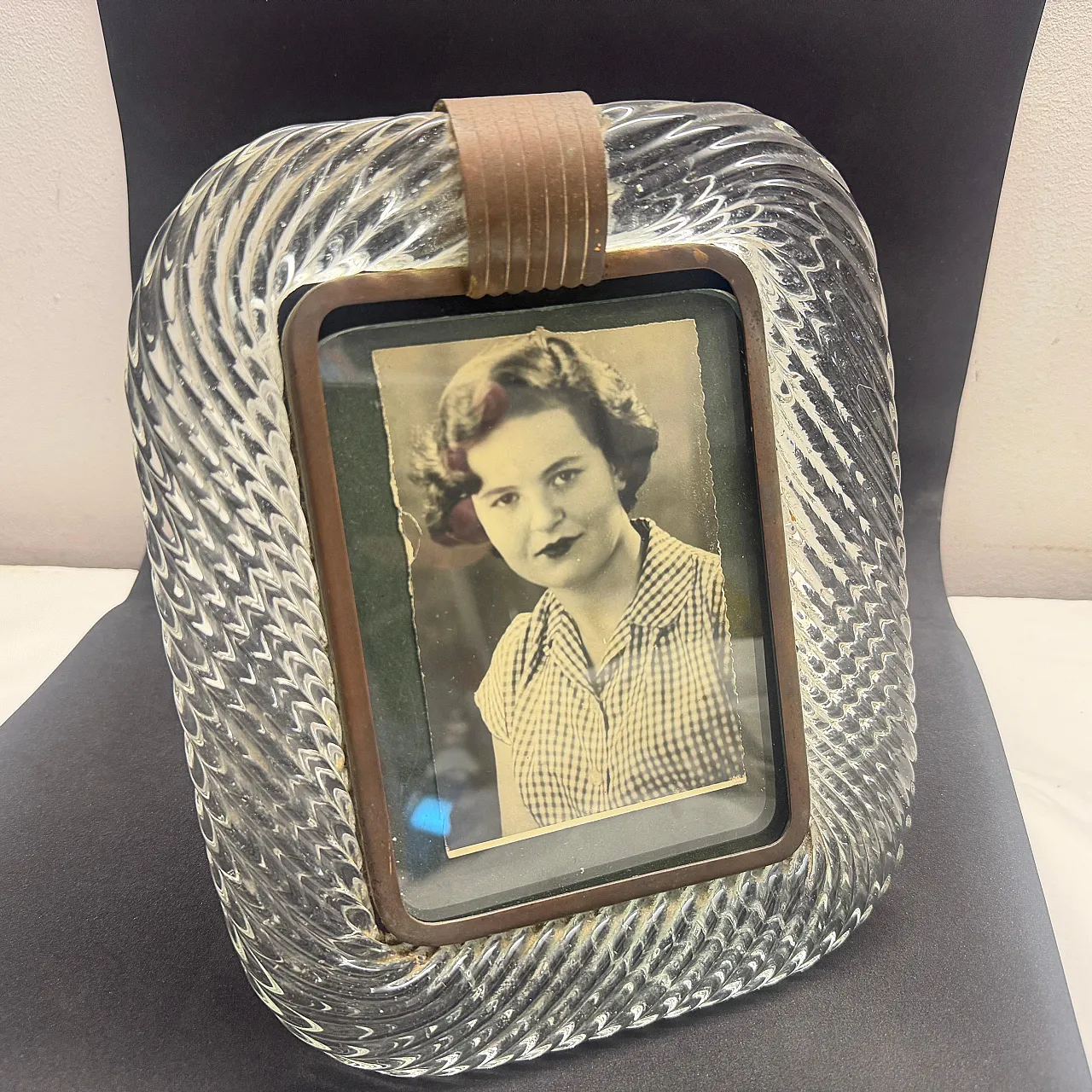 Barovier attributed Murano glass and brass picture frame, 1930s 2