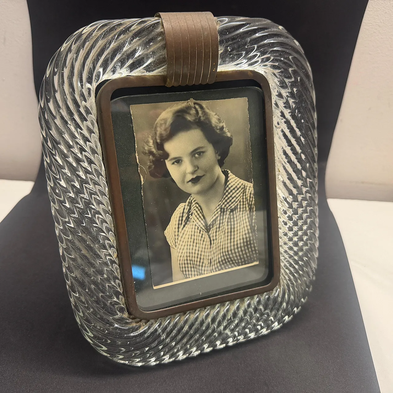 Barovier attributed Murano glass and brass picture frame, 1930s 3