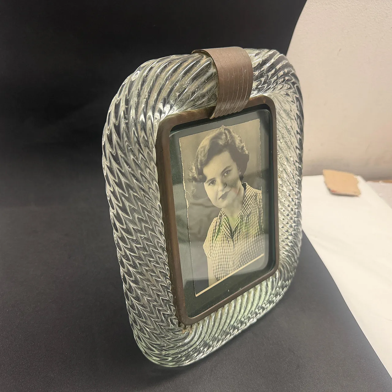 Barovier attributed Murano glass and brass picture frame, 1930s 9