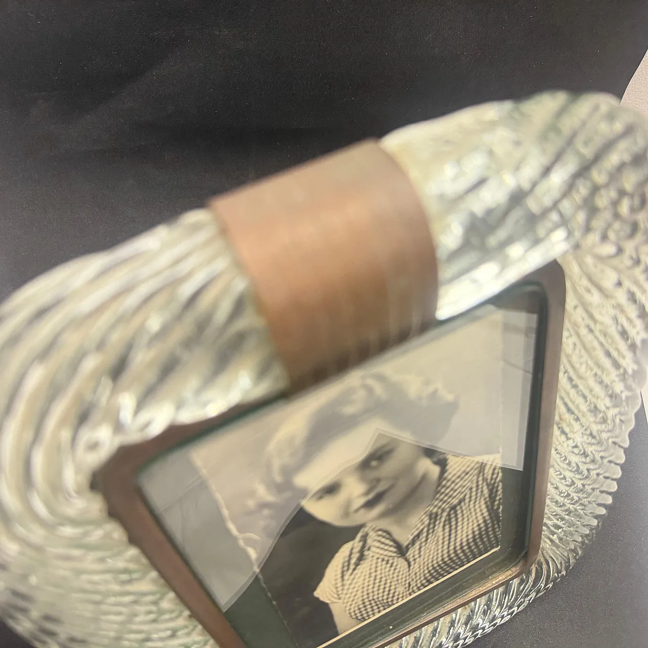 Barovier attributed Murano glass and brass picture frame, 1930s 13