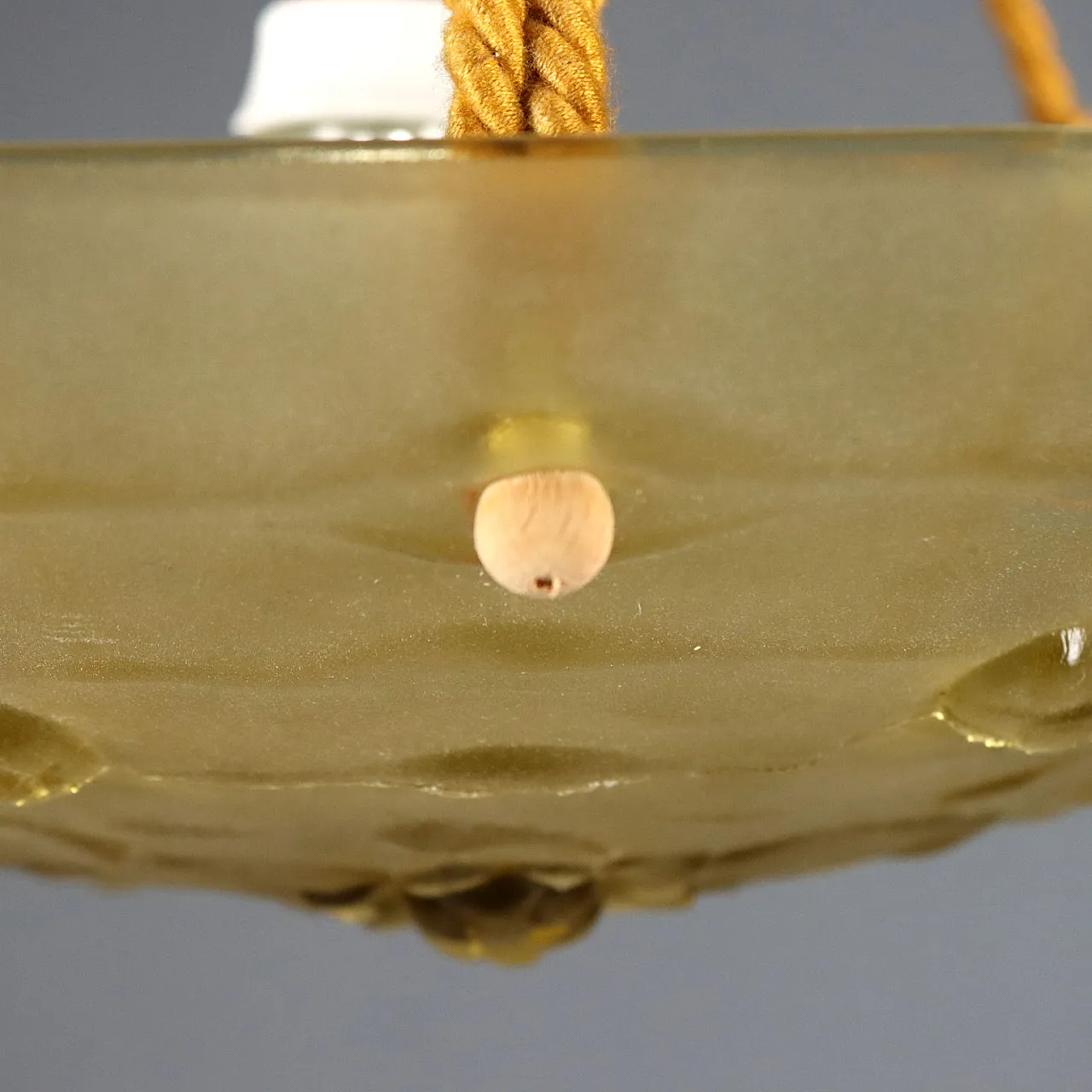 Lampadario in vetro giallo con decorazioni floreali, '900 8