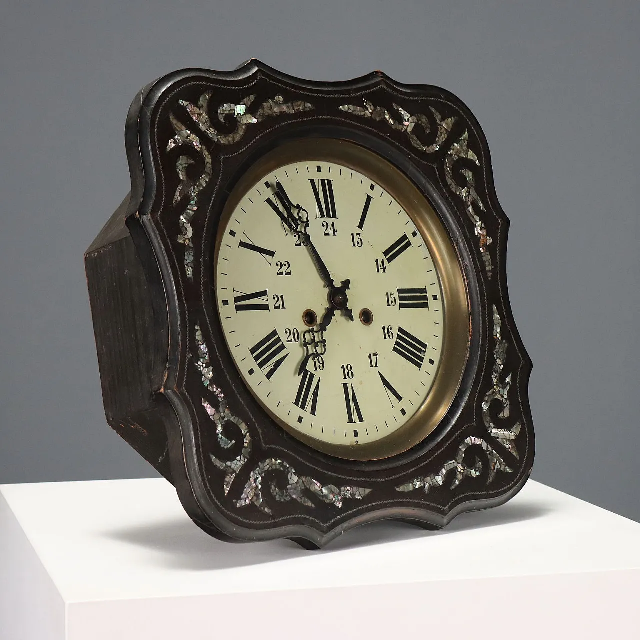 Bull's eye wall clock, 19th century 1