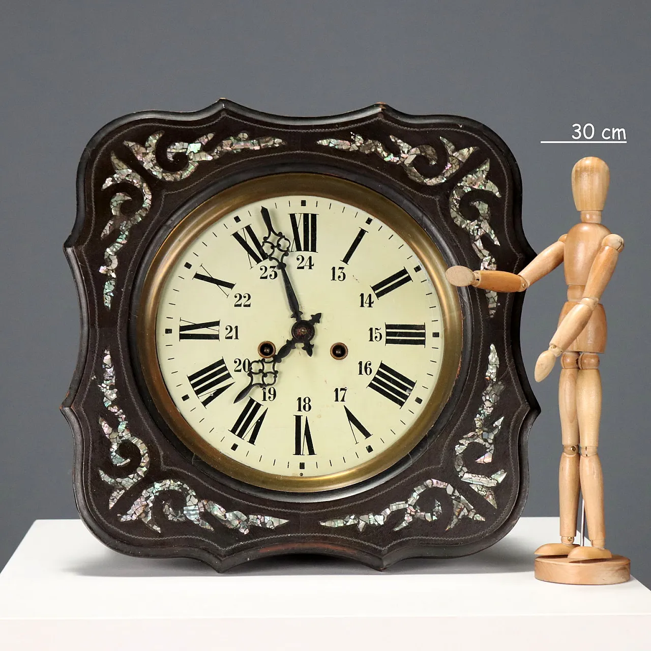 Bull's eye wall clock, 19th century 2