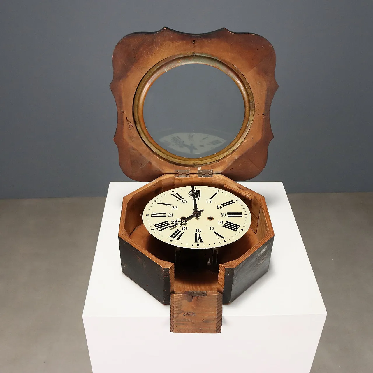 Bull's eye wall clock, 19th century 4