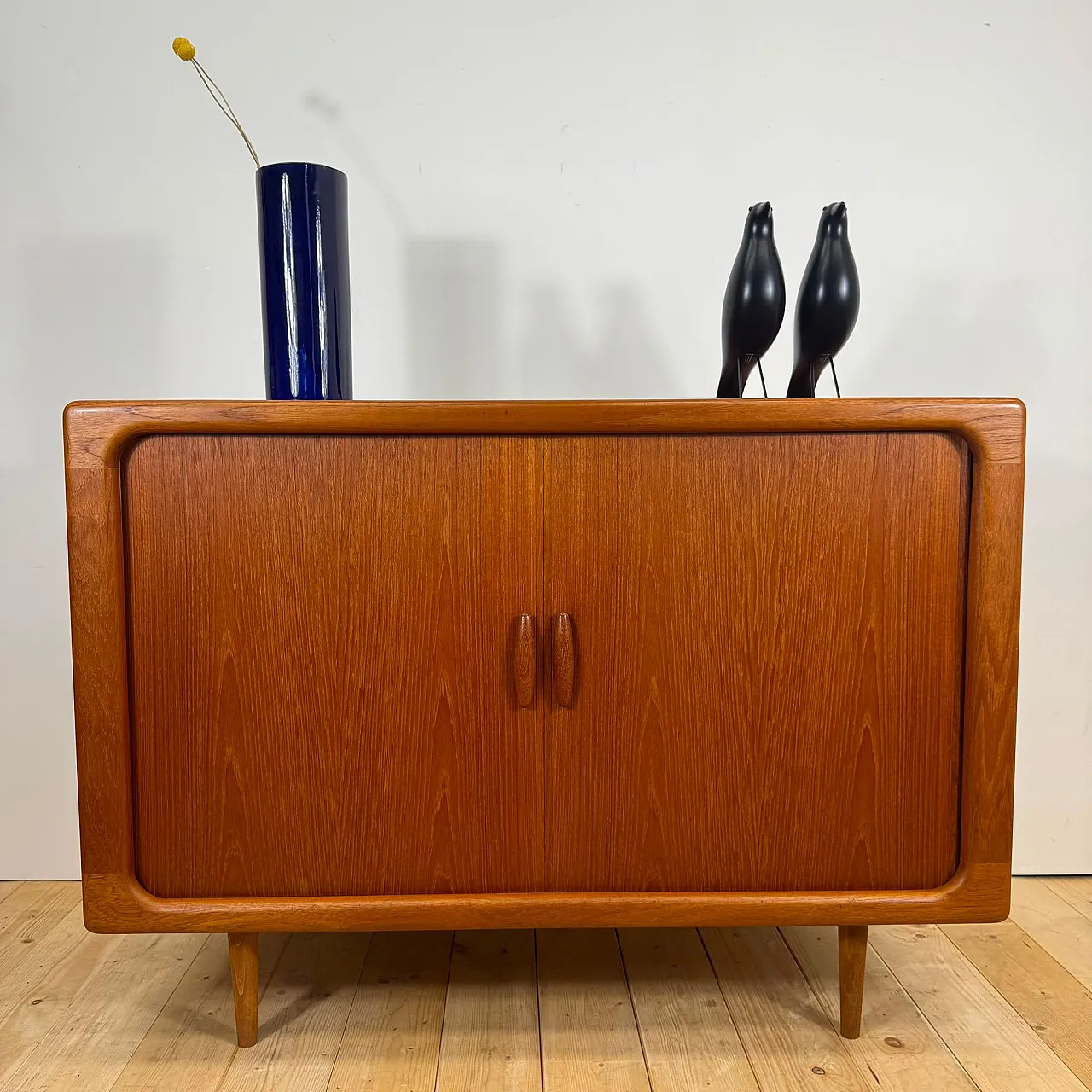 Sideboard Dyrlund in teak con ante a scomparsa, anni ’60 6