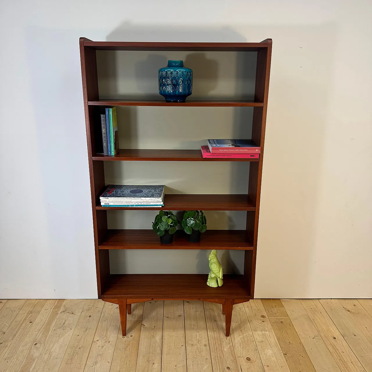 Libreria svedese in teak con cinque ripiani, anni ’60 3