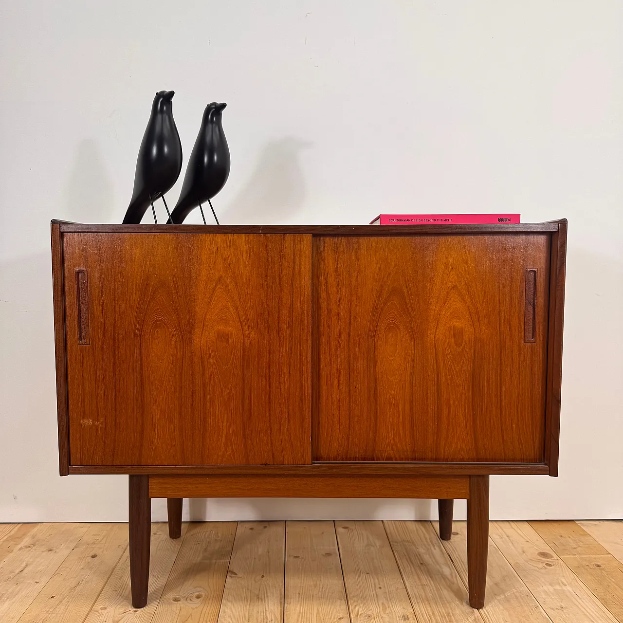 Sideboard danese compatto in teak, anni ’60 8