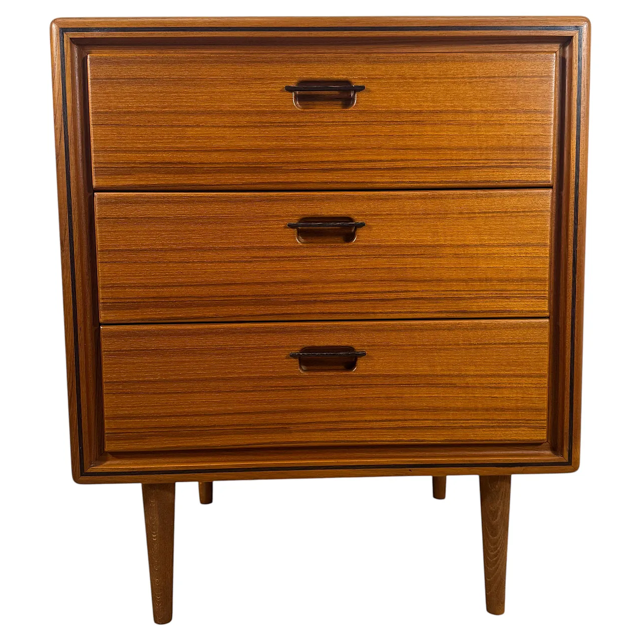 Piccola cassettiera danese in teak a tre cassetti, anni ’60 1
