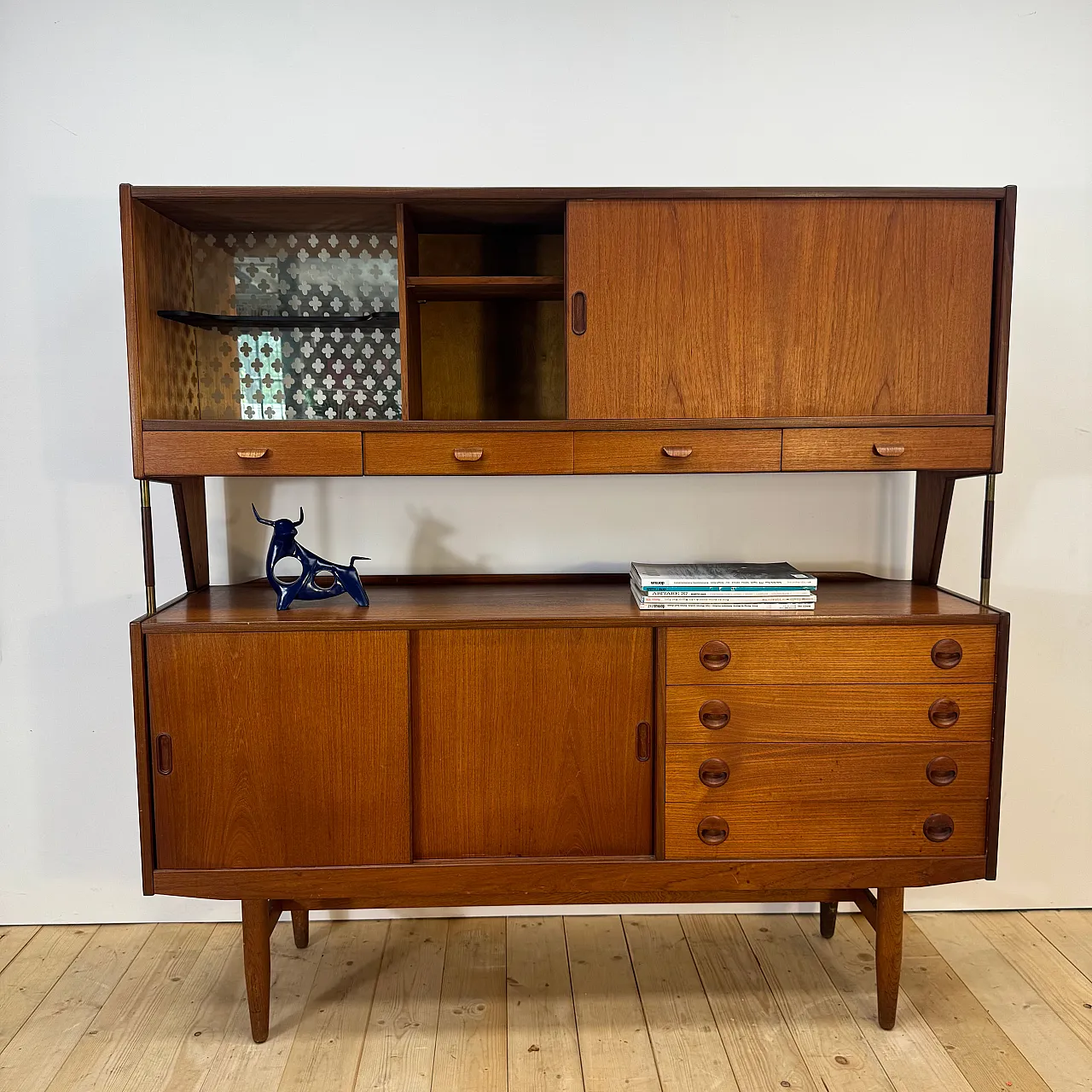 Highboard danese in teak con ante scorrevoli e cassetti, anni ’60 2