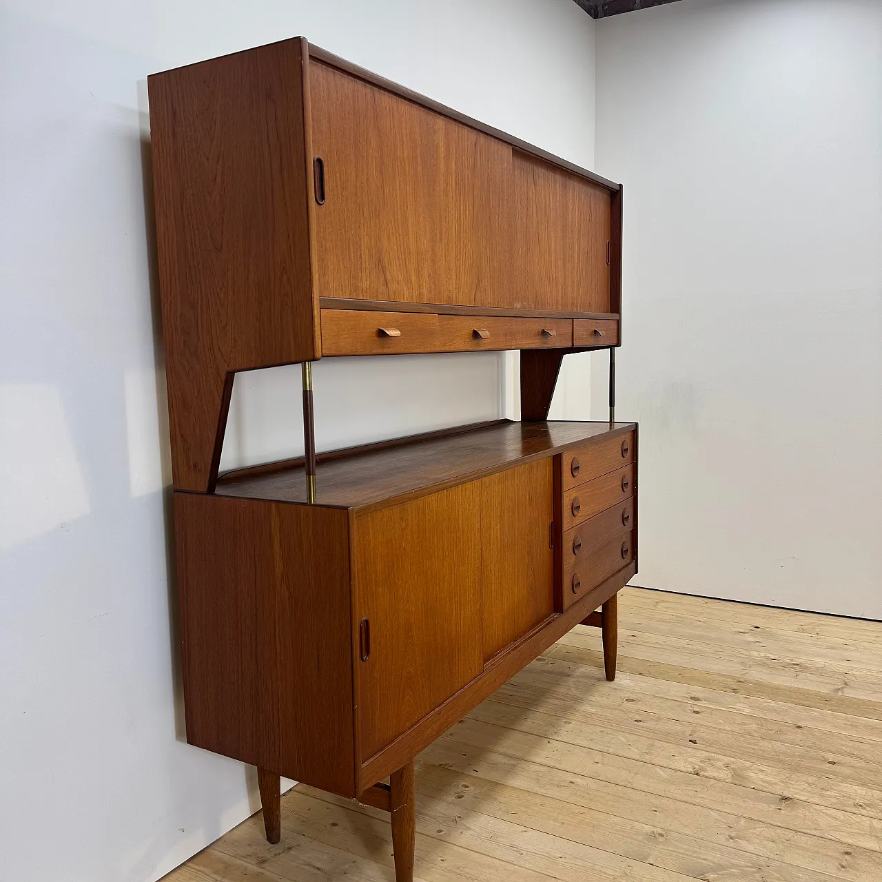 Highboard danese in teak con ante scorrevoli e cassetti, anni ’60 4