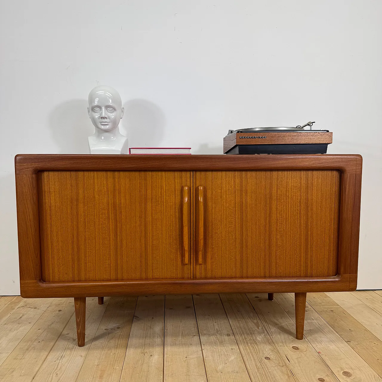 Sideboard Dyrlund in teak con ante a scomparsa, anni '60 7
