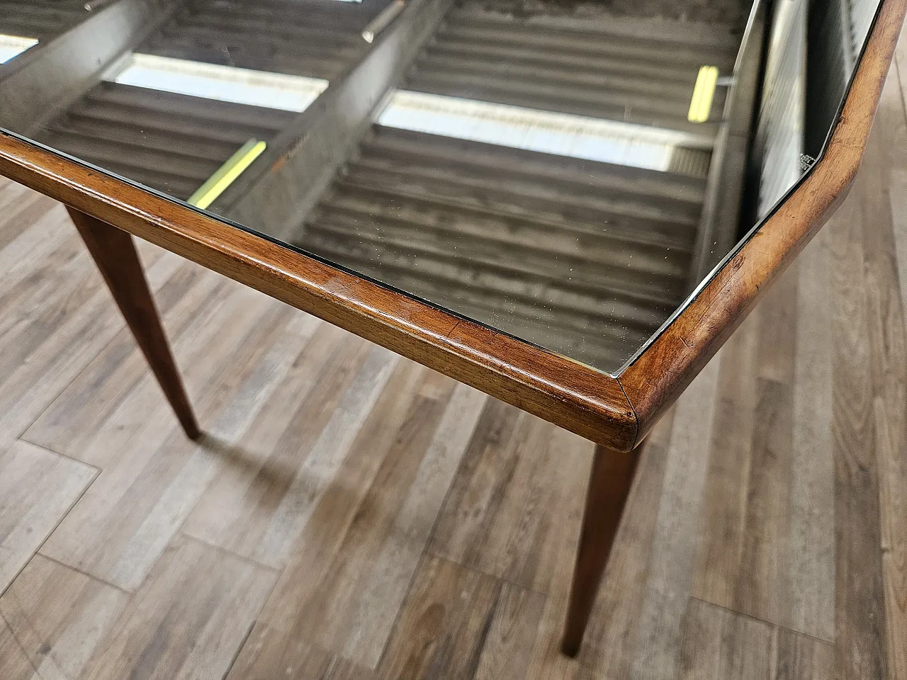 1950s dining table in wood and mirrored top 6