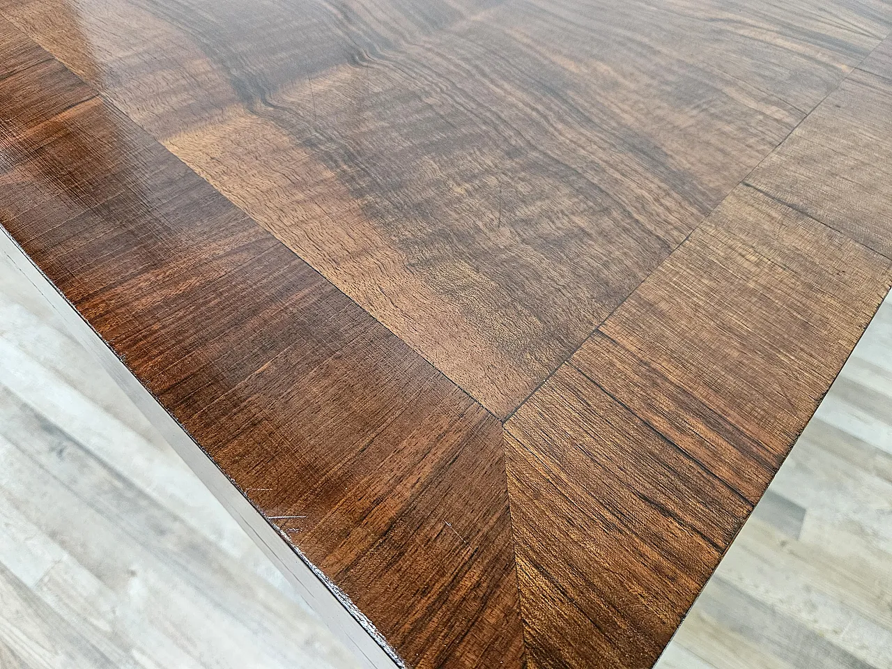 Art Deco dining table in walnut, 1940 8