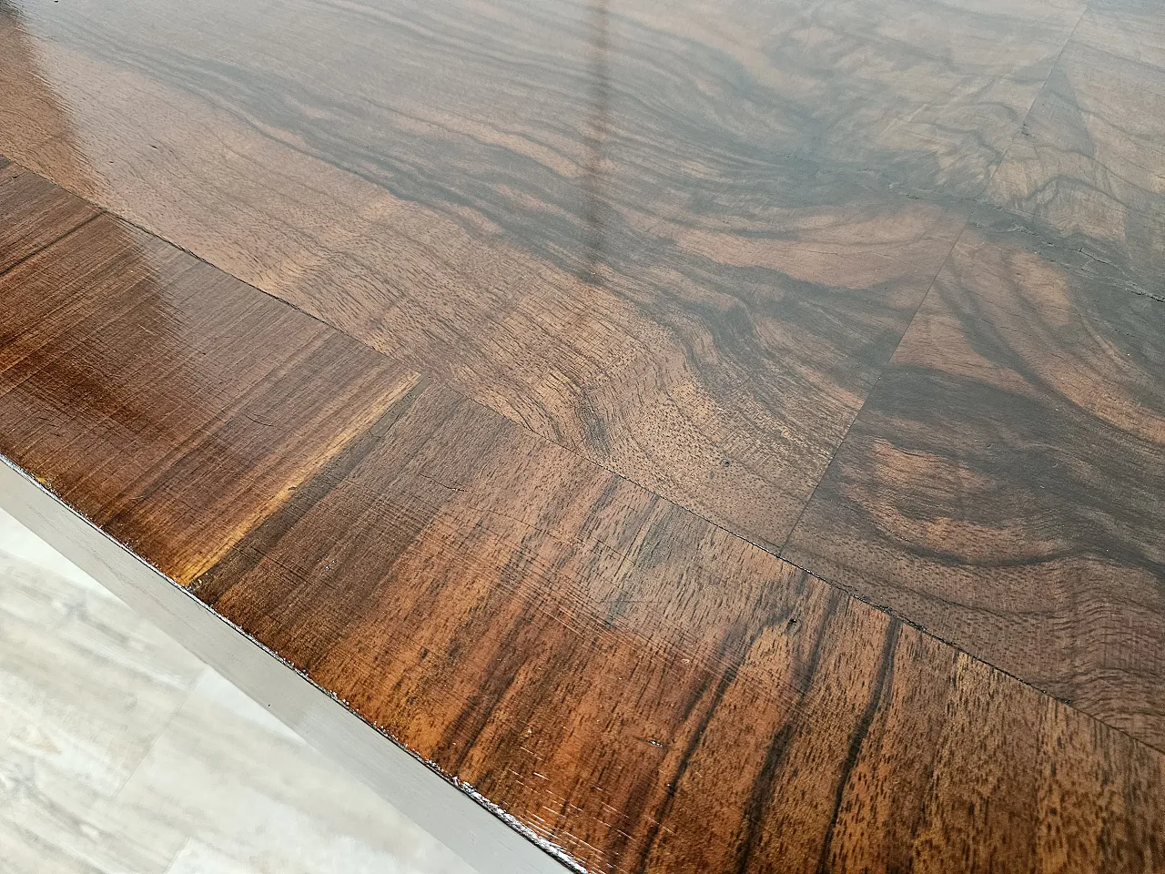 Art Deco dining table in walnut, 1940 9