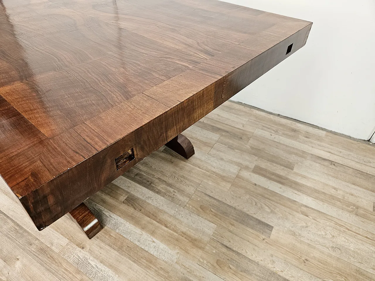 Art Deco dining table in walnut, 1940 11
