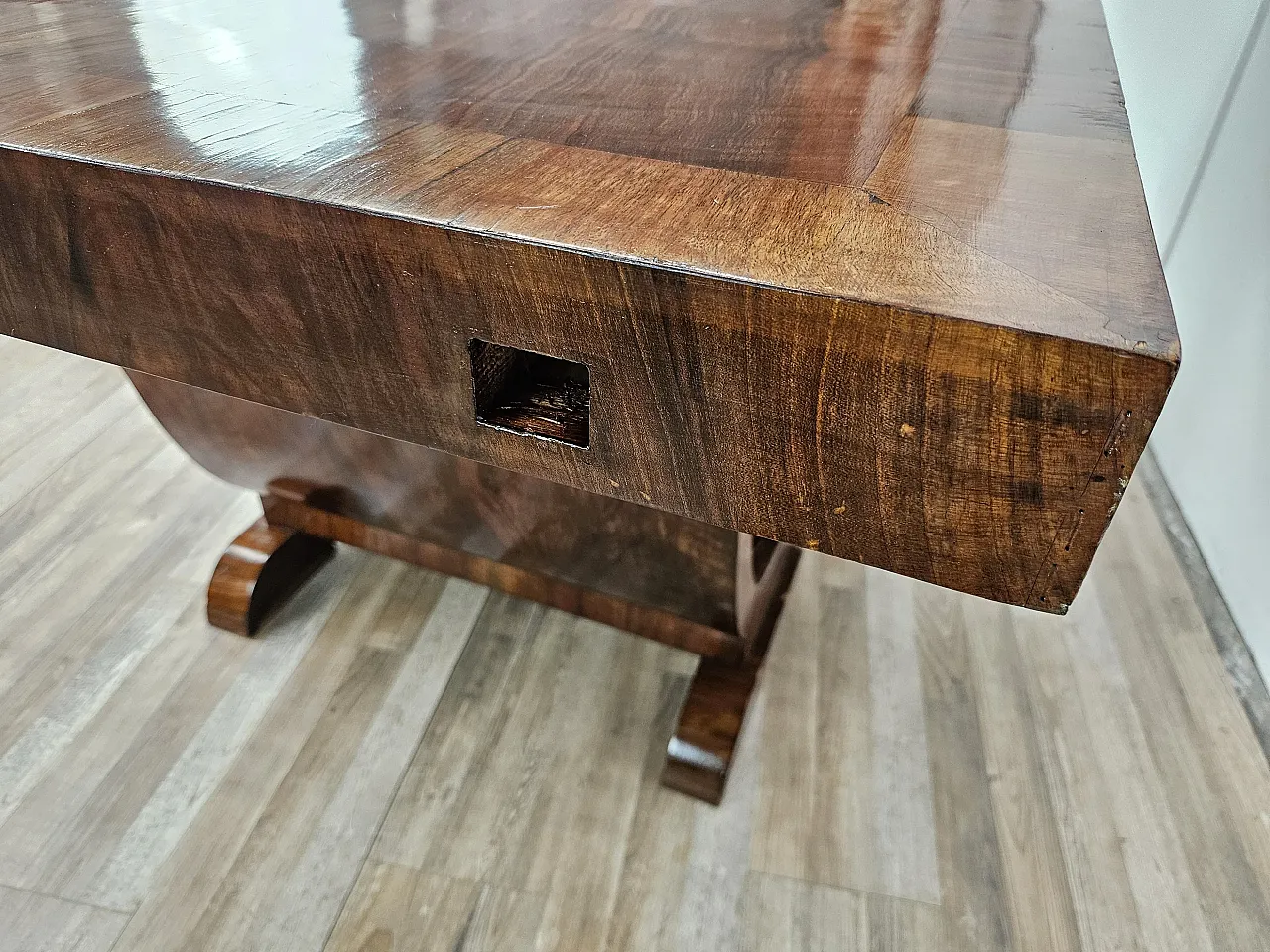 Art Deco dining table in walnut, 1940 13
