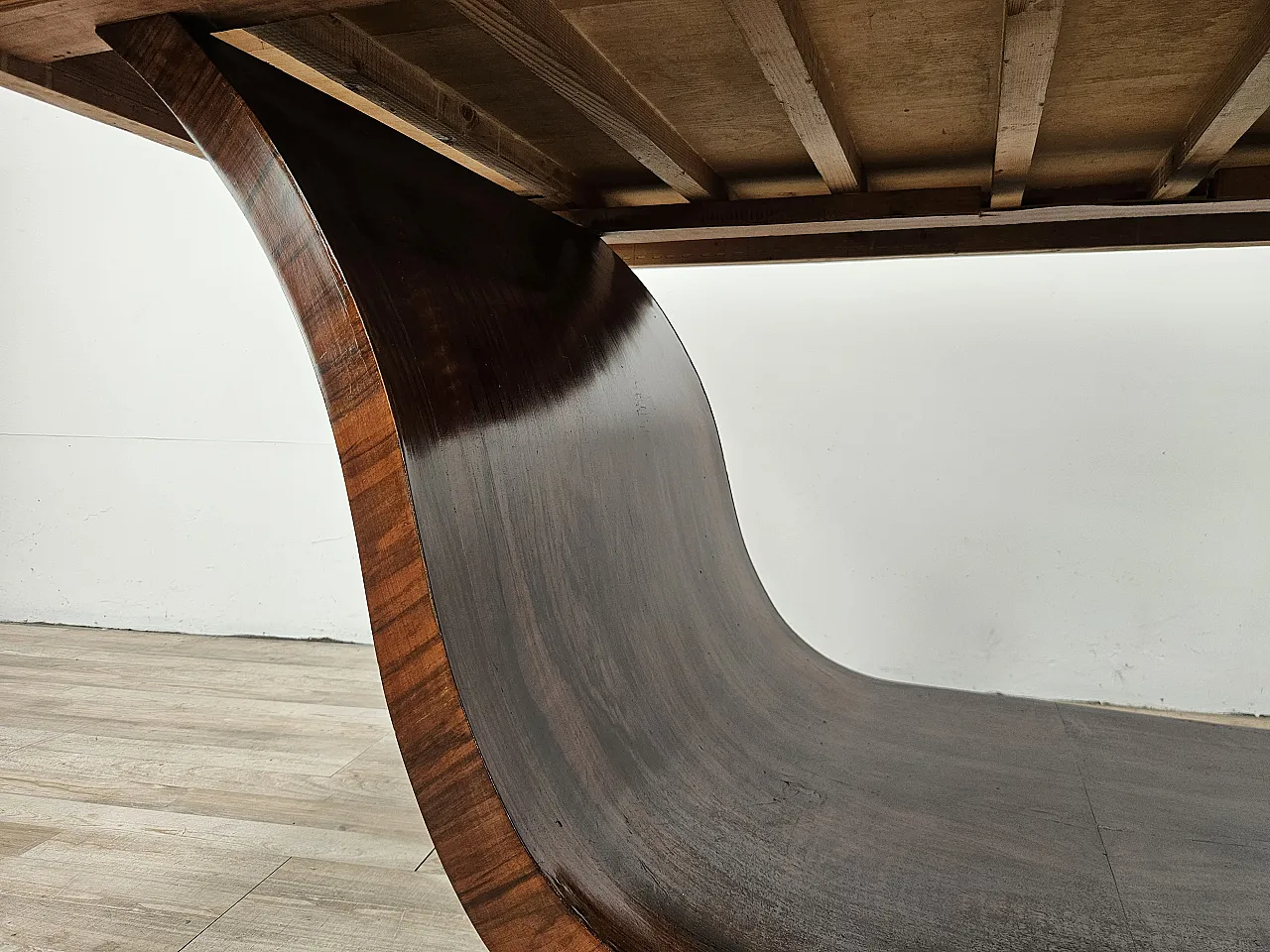 Art Deco dining table in walnut, 1940 15