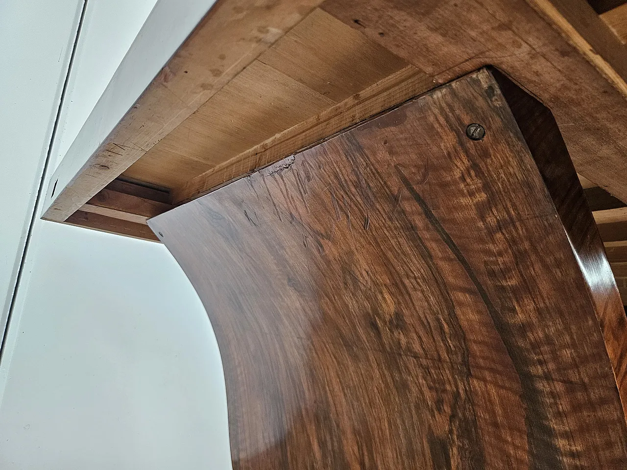 Art Deco dining table in walnut, 1940 18