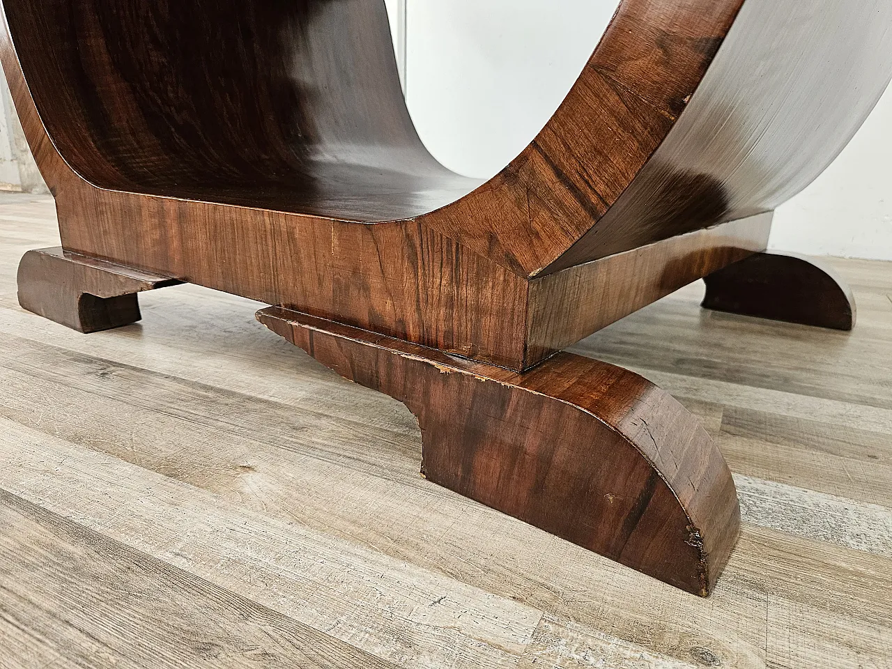 Art Deco dining table in walnut, 1940 19