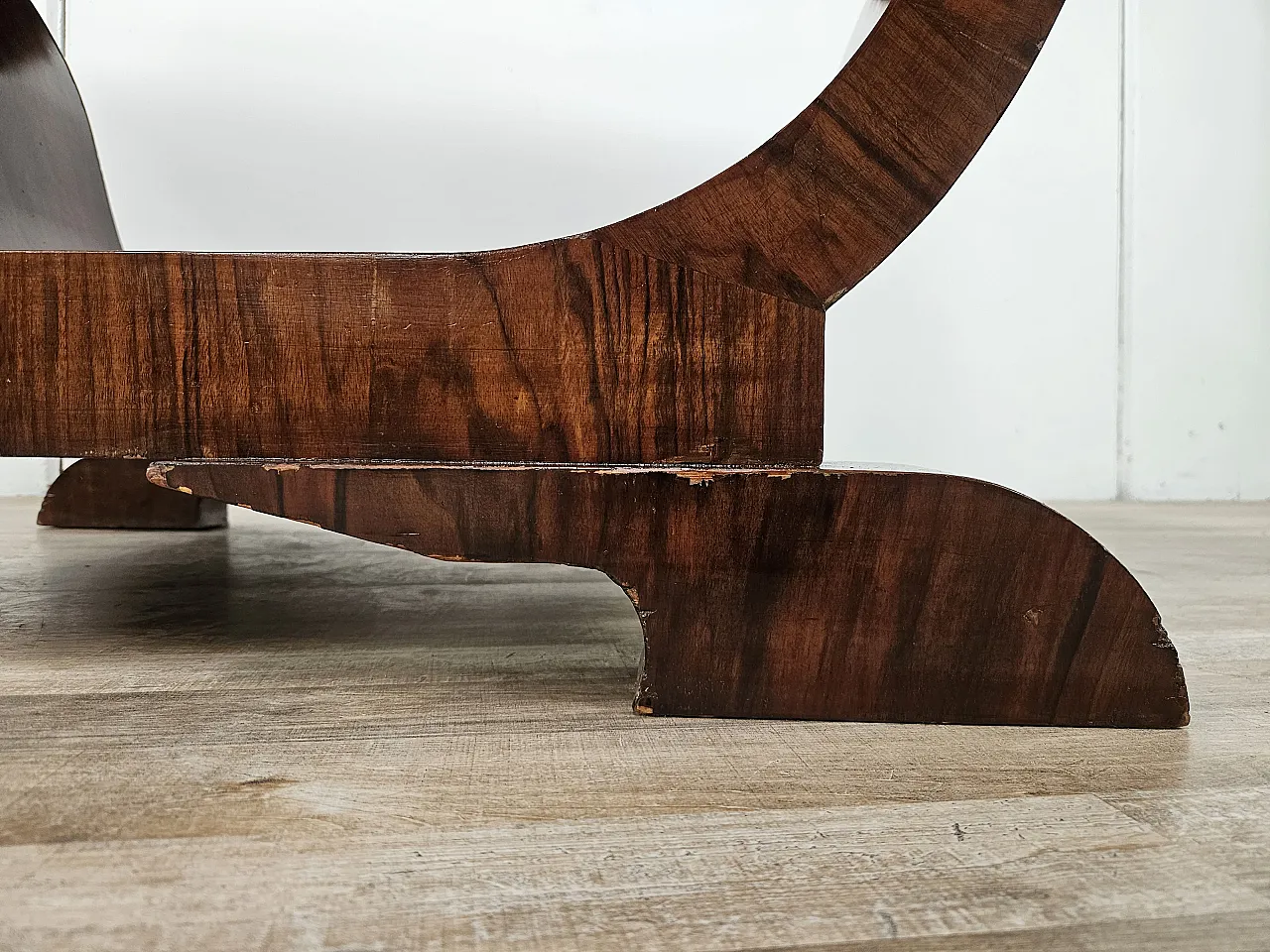 Art Deco dining table in walnut, 1940 21