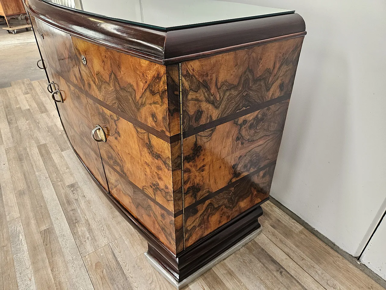 1940s Art Deco Milanese sideboard in briarwood and mirror 5