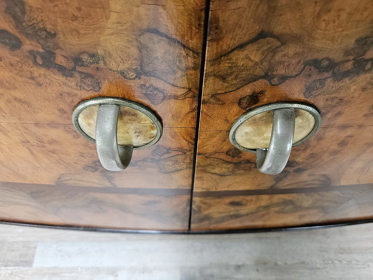 1940s Art Deco Milanese sideboard in briarwood and mirror 16