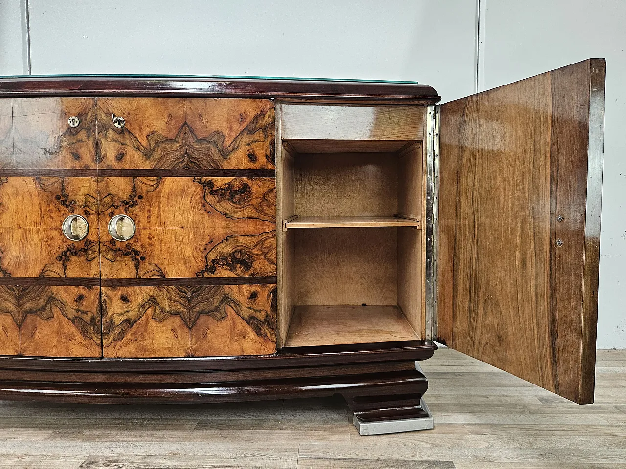 1940s Art Deco Milanese sideboard in briarwood and mirror 22