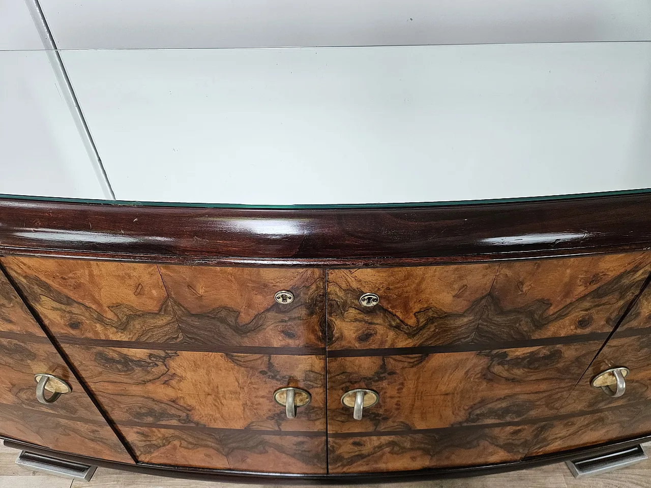 1940s Art Deco Milanese sideboard in briarwood and mirror 33