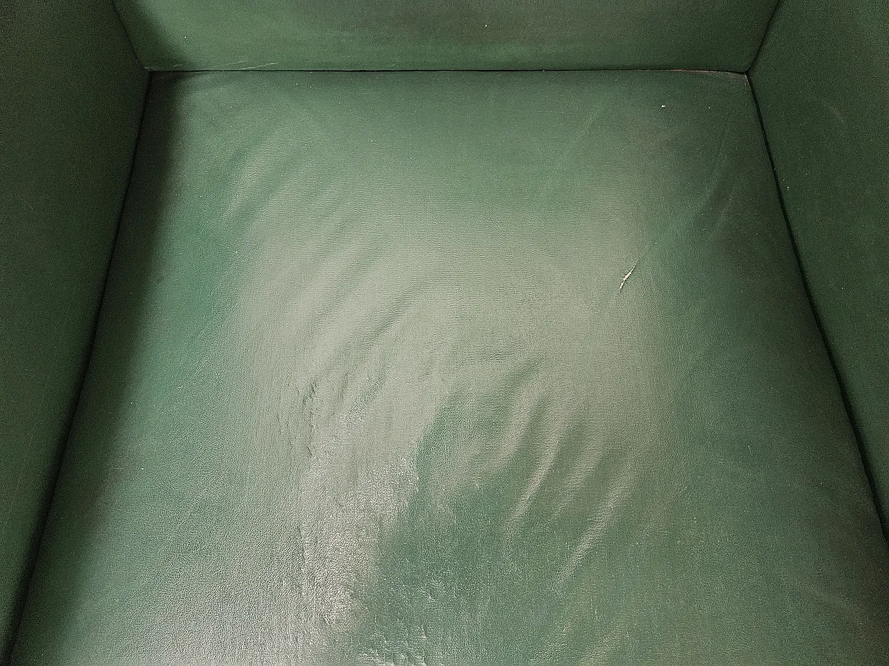 Coppia di poltrone Art Déco in noce ed ecopelle verde, 1940 16