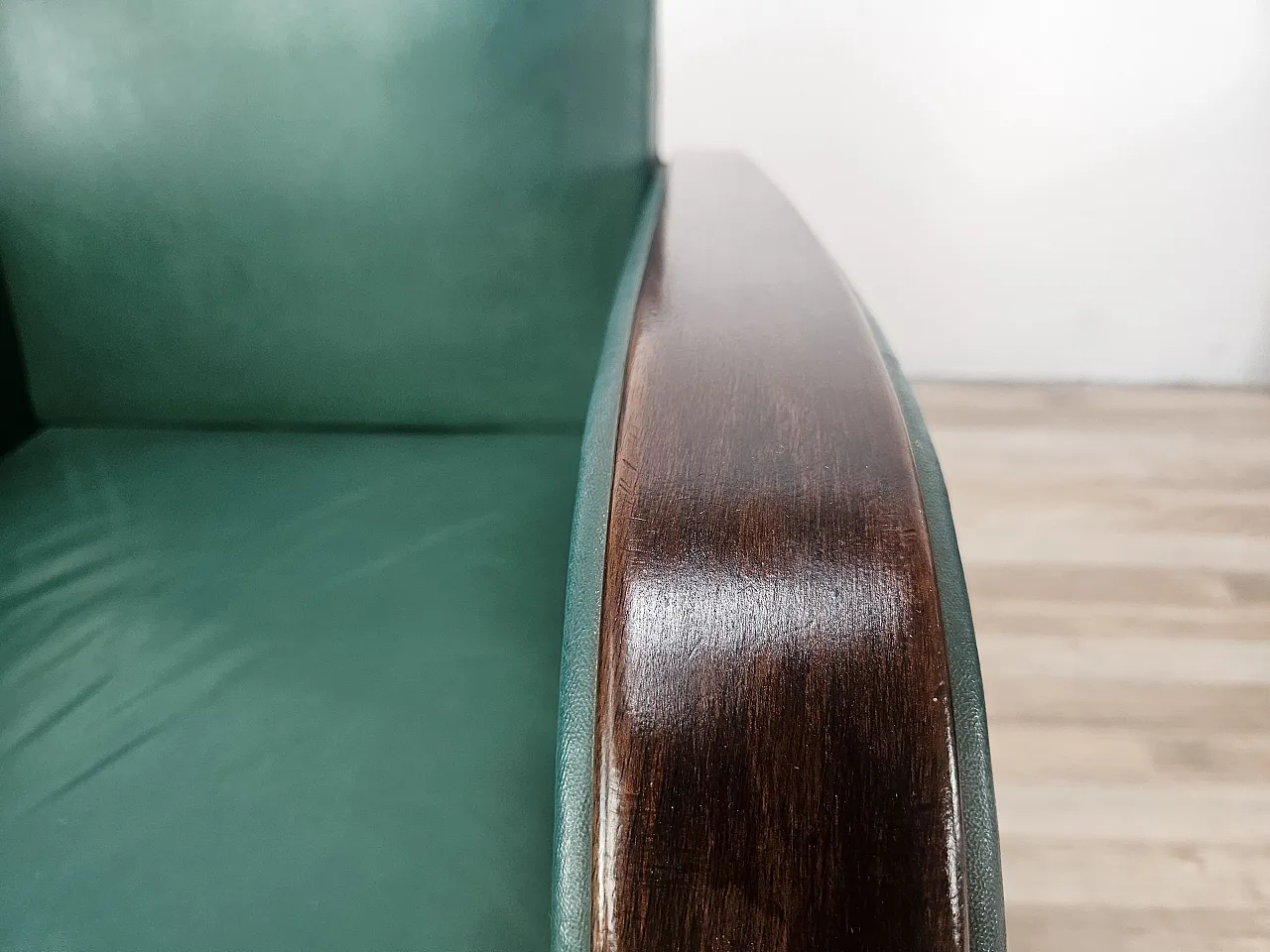 Coppia di poltrone Art Déco in noce ed ecopelle verde, 1940 20