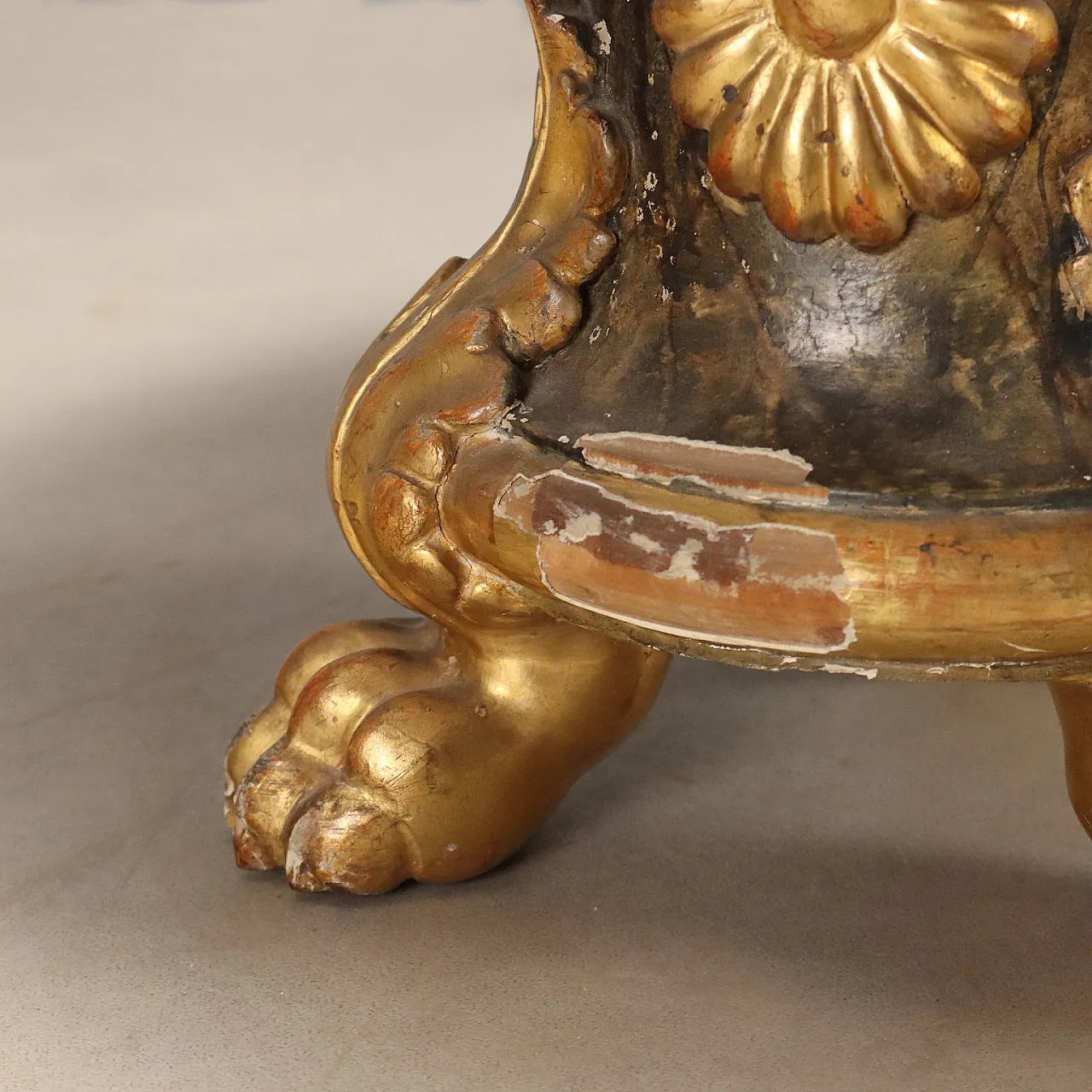 Pair of coffee tables in alabaster and carved wood, 19th century 7