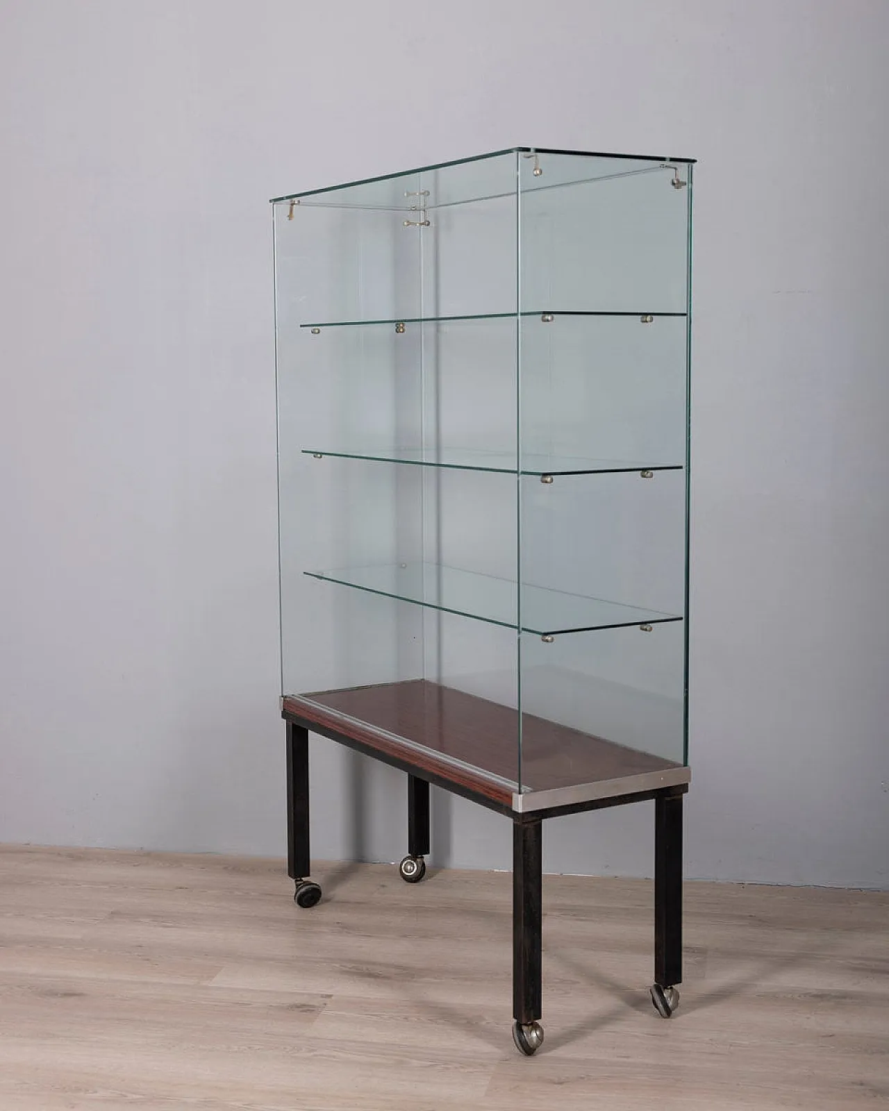 Display shelf with wheels by Goppion Milan, 1970s 2