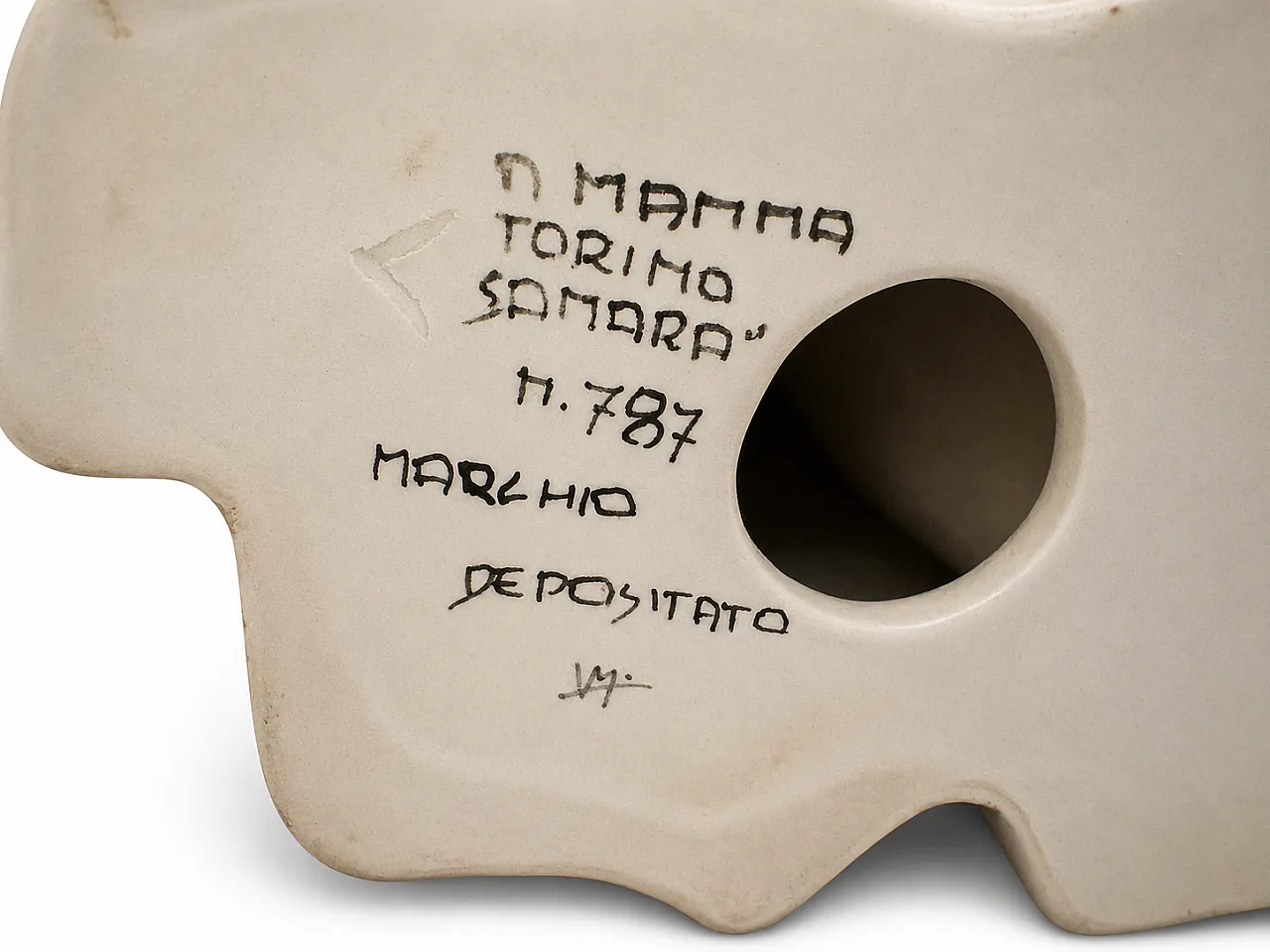 Samara ceramic sculpture manufactured by C.I.A. Manna 4