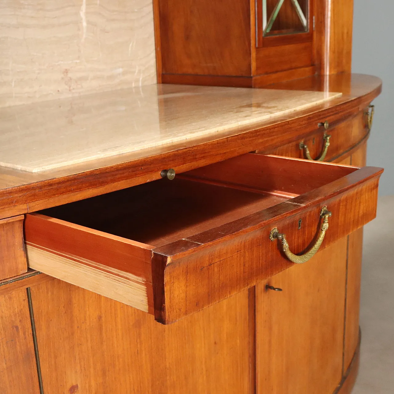 Credenza in mogano con marmo e intarsi in acero, '900 10