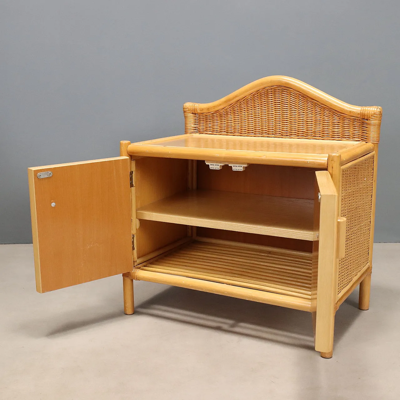 Bedside tables in woven wicker, 1980s 3