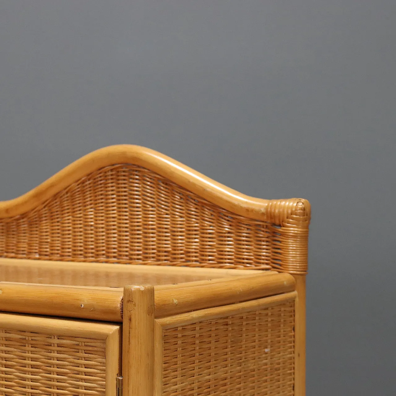 Bedside tables in woven wicker, 1980s 4