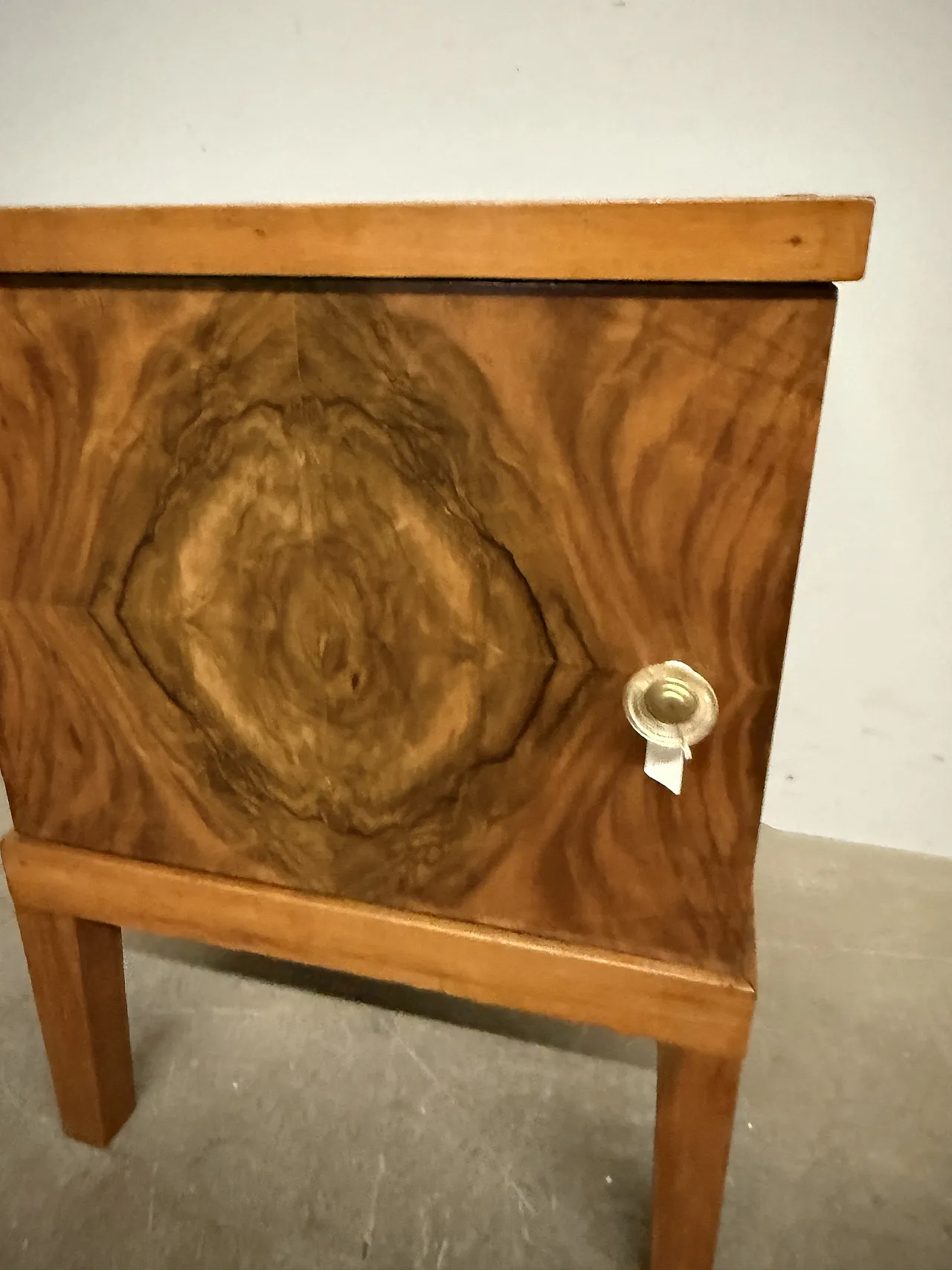 Art Deco bedside table in restored walnut, 1940 2