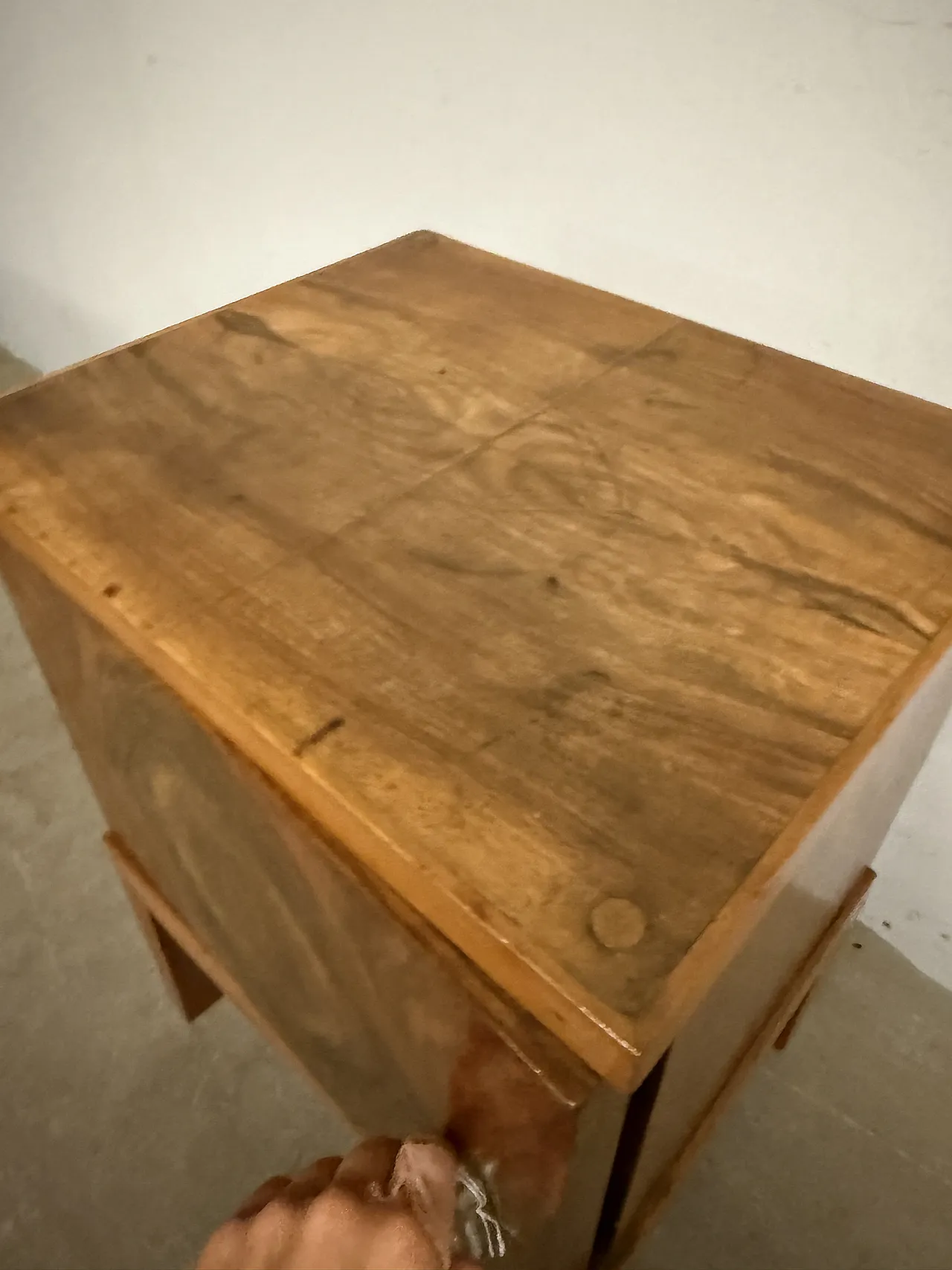 Art Deco bedside table in restored walnut, 1940 9
