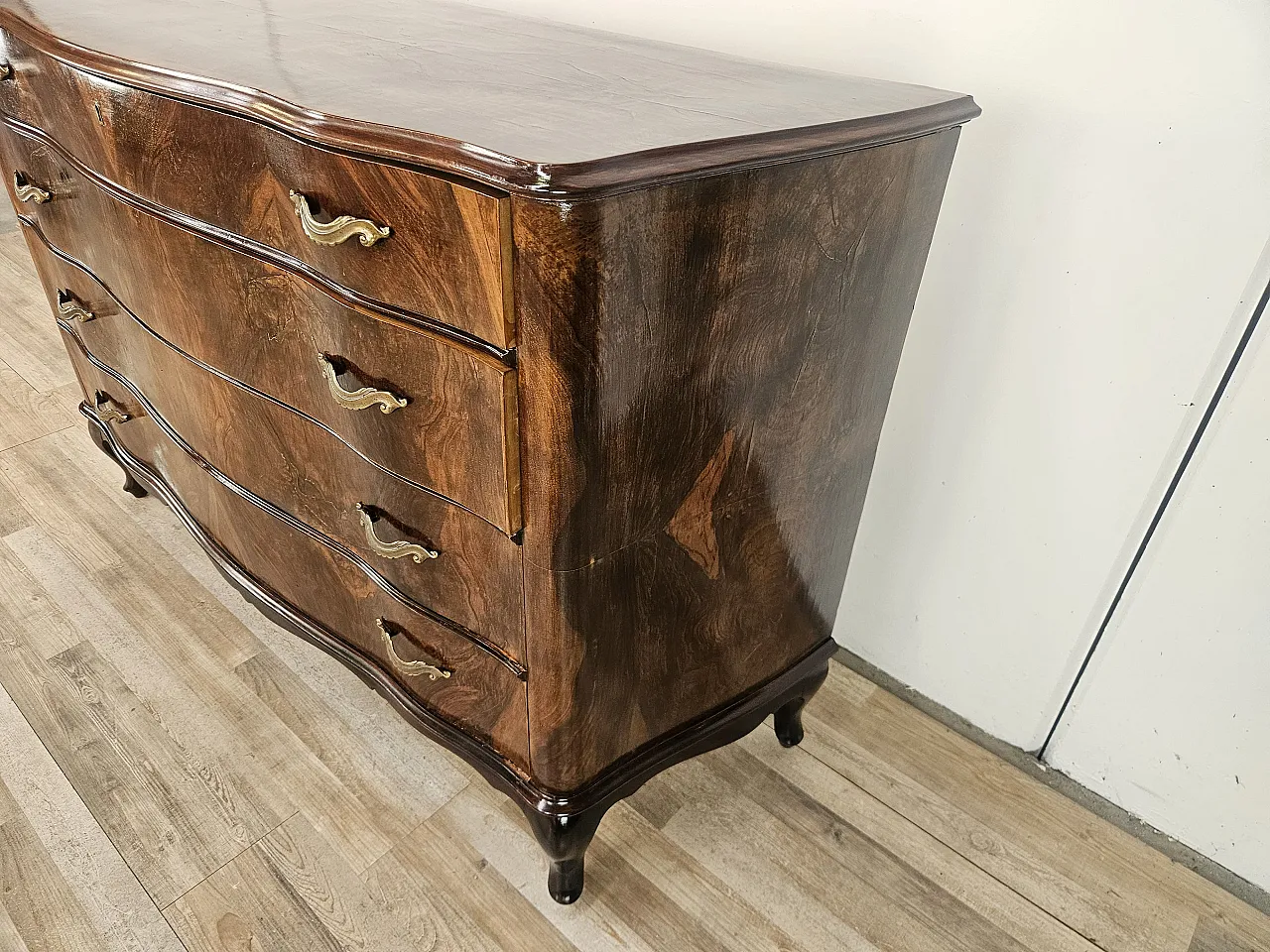 Comò Chippendale in radica di noce anni '40 3