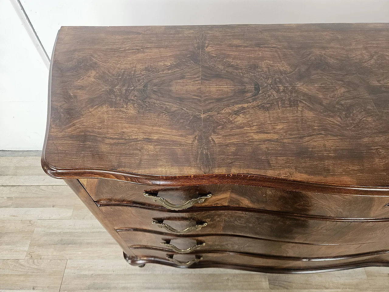 Comò Chippendale in radica di noce anni '40 5