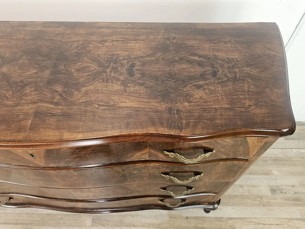 Comò Chippendale in radica di noce anni '40 6