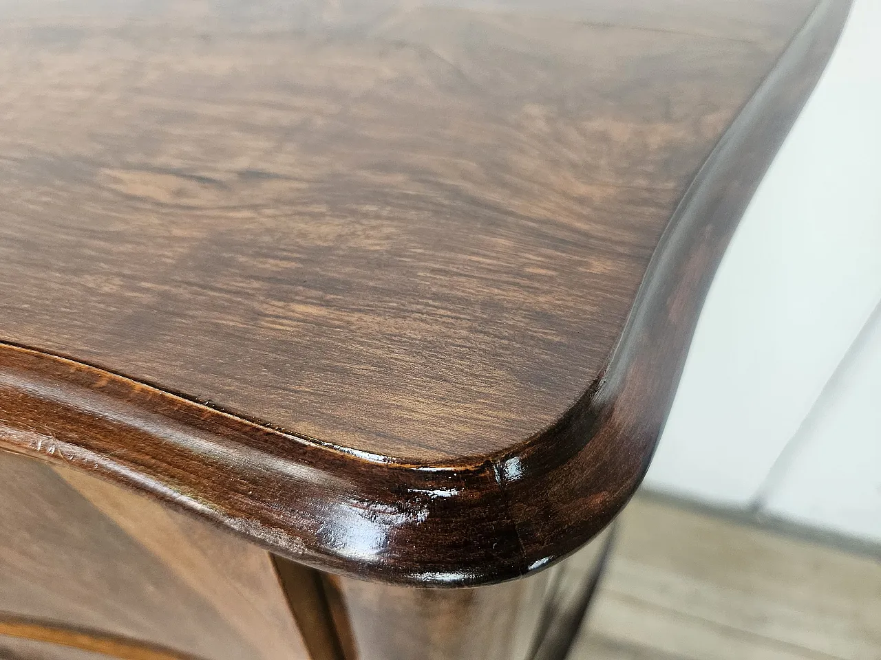 Comò Chippendale in radica di noce anni '40 10