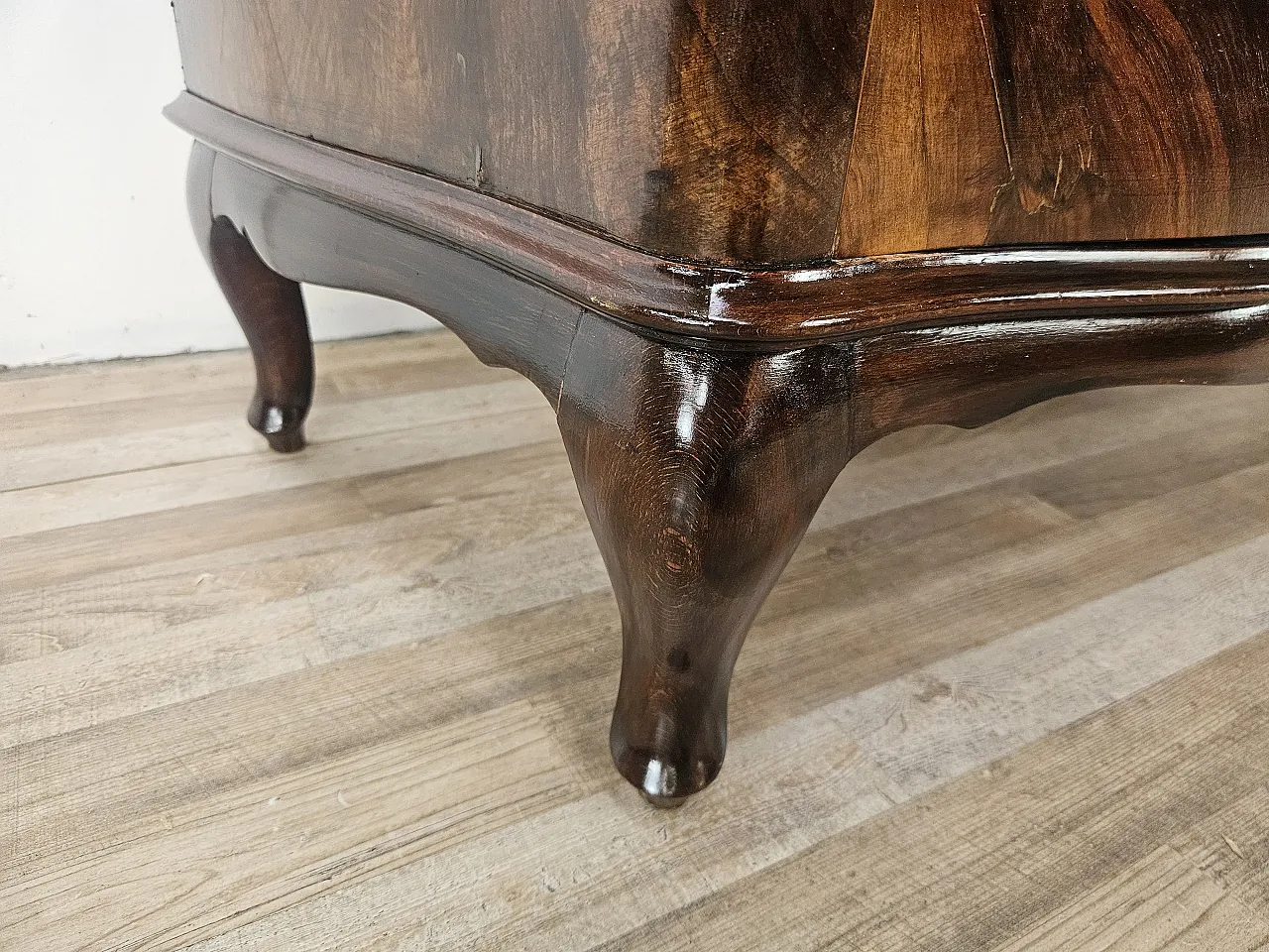 Comò Chippendale in radica di noce anni '40 19