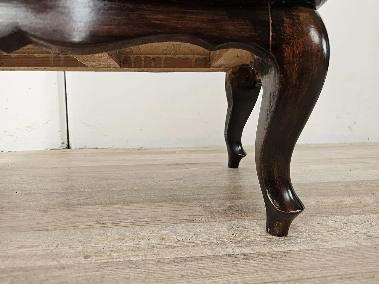 Coppia di comodini Chippendale  in radica di noce, anni ’40 16