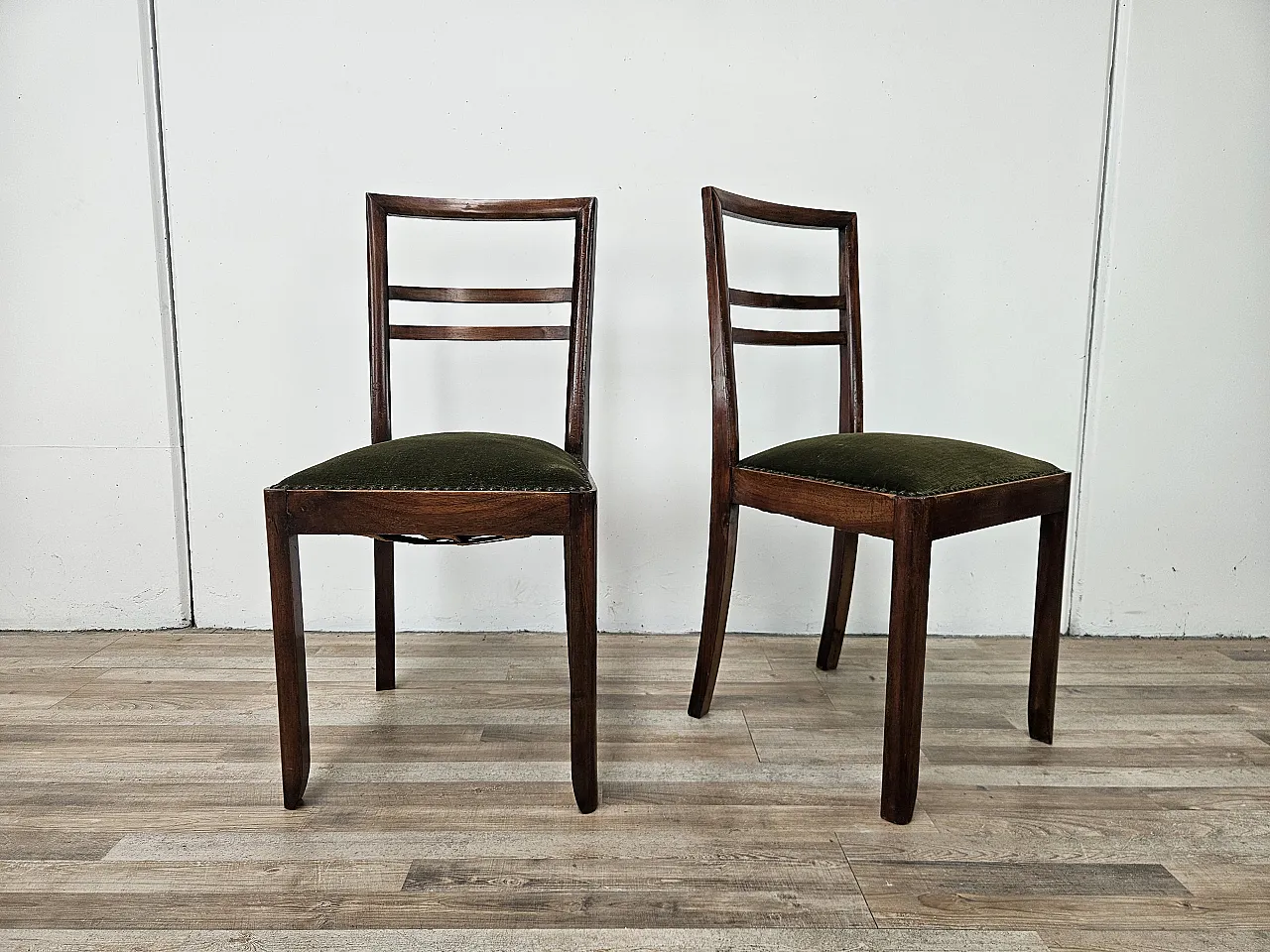 6 Art Deco dining room chairs in walnut and fabric, 40s 1